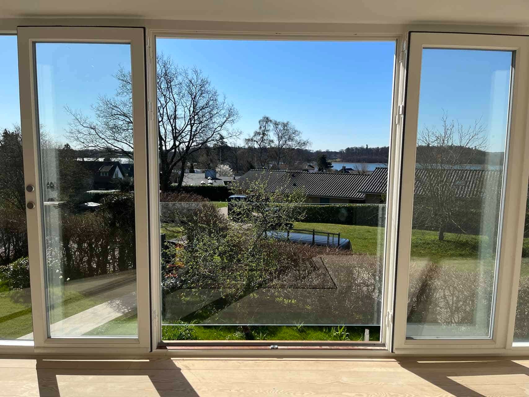 Undgå stort energitab: Sådan opgraderer du boligens ruder og sænker varmeregningen